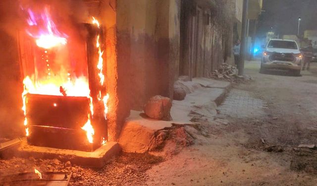 Kaçak hat çekildi: Urfa’da 39 elektrik panosu aşırı yükten patladı!