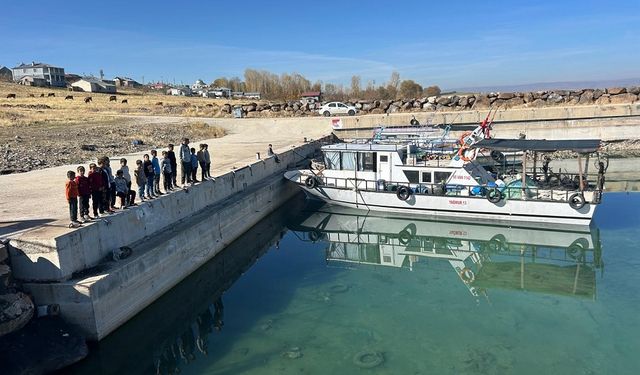 Van’da yazın sararan saçlar kışın siyaha dönüyor!