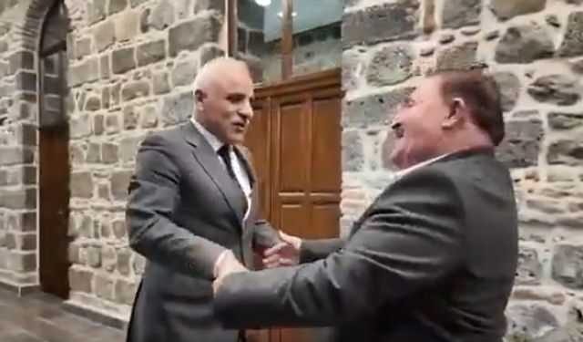 Diyarbakır Valisi Fenomen Muhtarı kabul etti