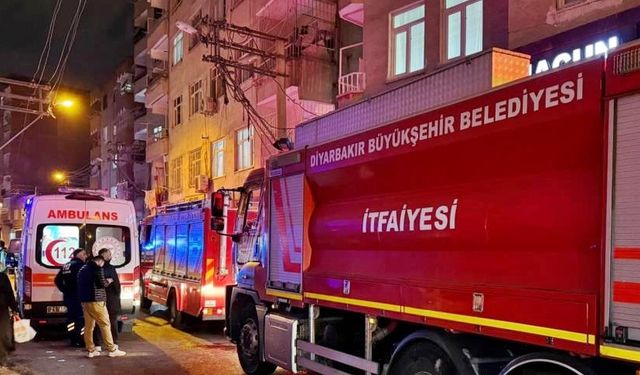 Diyarbakır'da eşiyle tartıştı, evini ateşe verdi!