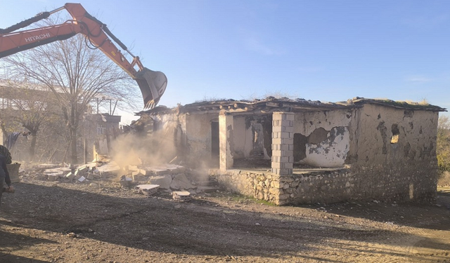 Diyarbakır'daki o evler tek tek yıkılıyor!
