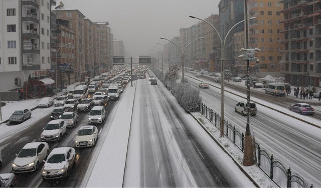 Diyarbakır Valiliği ve Büyükşehir’den ‘kar’ açıklaması!