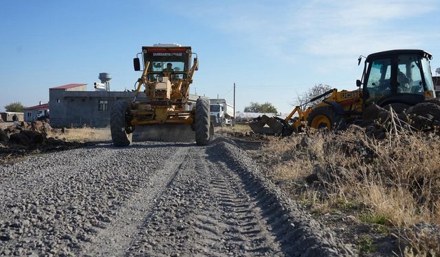 Diyarbakır’da kış öncesi yol açma çalışmaları başladı
