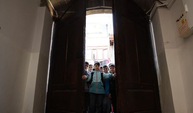 Diyarbakır'ın 115 yıllık eğitim yuvası: Nice sanatçı geçti