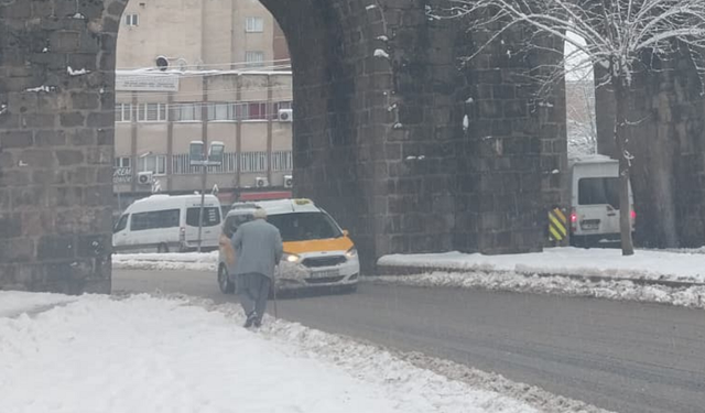 Tarih verildi: O gün için Diyarbakır’a kar ve yağmur uyarısı!