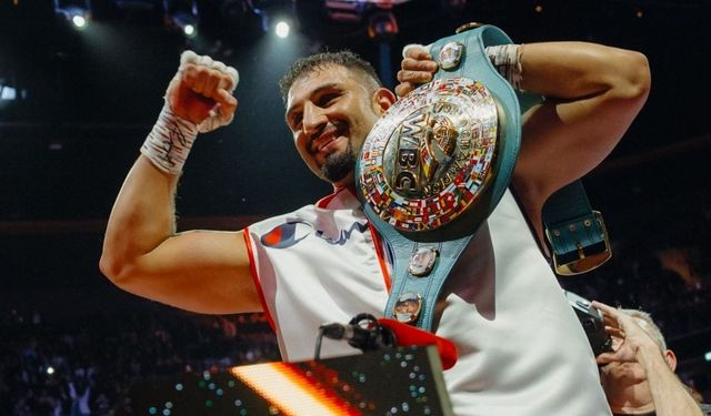 Kürt boksör Agit Kabayel bir kez daha şampiyon oldu!