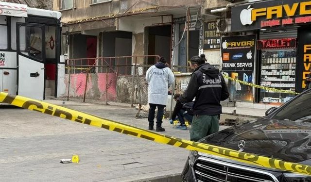 Diyarbakır'da 'tadilat' kavgası kamerada: Yaralılar var