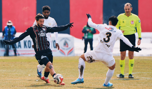 Vanspor evinde fark yedi: Erzurumspor yeniden lider oldu!