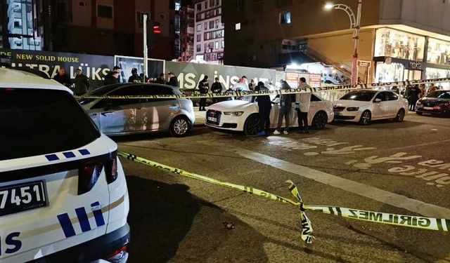 Sokak ortasında silahlı saldırı: Yaşamını yitirdi