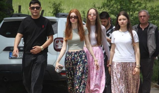 O sokaktan geçenler hayatının aşkını buluyor!