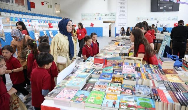 Diyarbakır'da 6’ncı kez kapılarını açtı: Kitap fuarına rekor ilgi