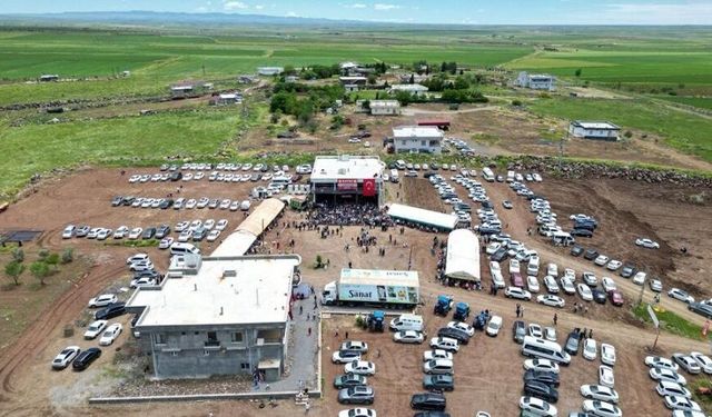 Diyarbakır’da da üyeleri var: Binlerce aşiret üyesi festivalde buluştu