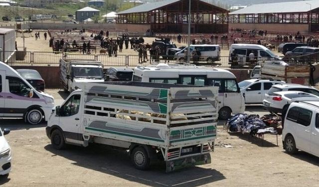 Van'da hayvan pazarında silahlı kavga: Ölü ve yaralılar var!