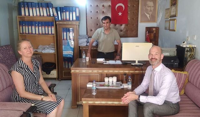 ABD heyeti Diyarbakır'da muhtarın kapısını çaldı: Bağlar’ı sordular...