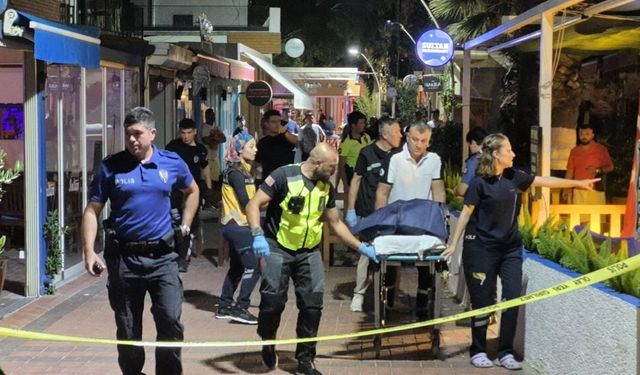 Bodrum'da restoranda kanlı pusu! Öldürüp motosikletle kaçtı