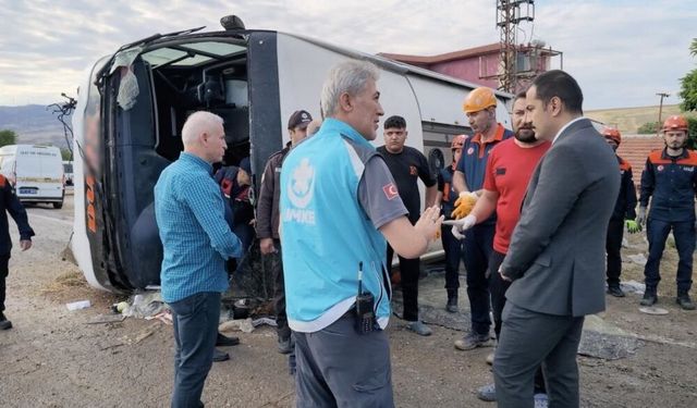 Kırıkkale’de yolcu otobüsü devrildi: Ölü ve çok sayıda ağır yaralı var
