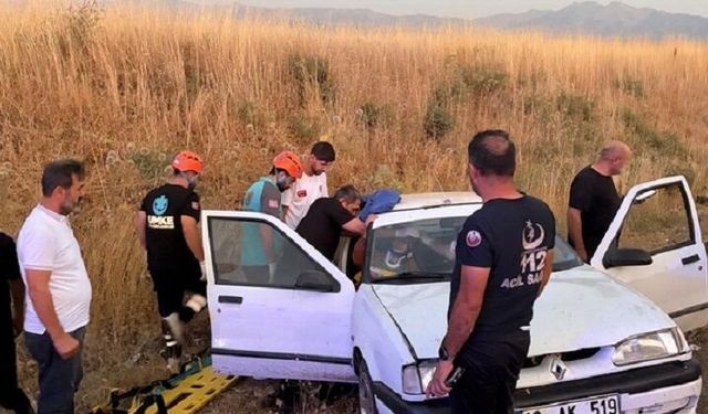 Bingöl – Diyarbakır yolunda trafik kazası: İki kişi yaralandı