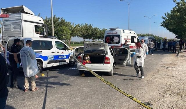 Şanlıurfa’da otomobil tarandı: Ölü ve yaralı var!