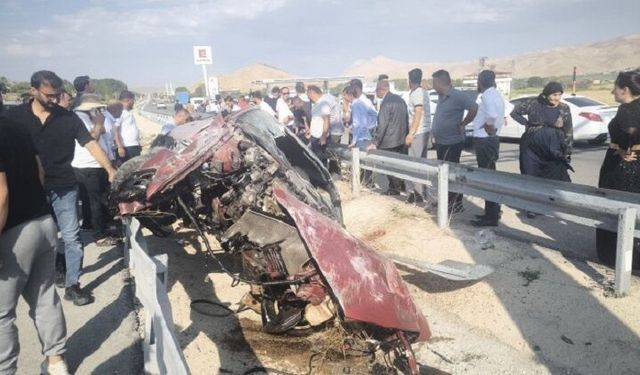 Van’da düğün dönüşü kaza: Ölü ve yaralılar var