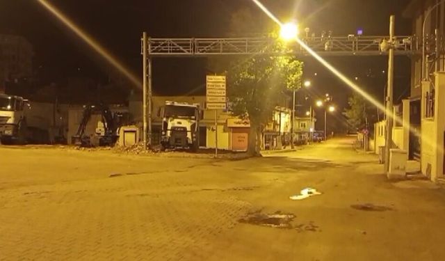 Adana beşik gibi sallandı: 5 ili etkileyen şiddetli deprem oldu!