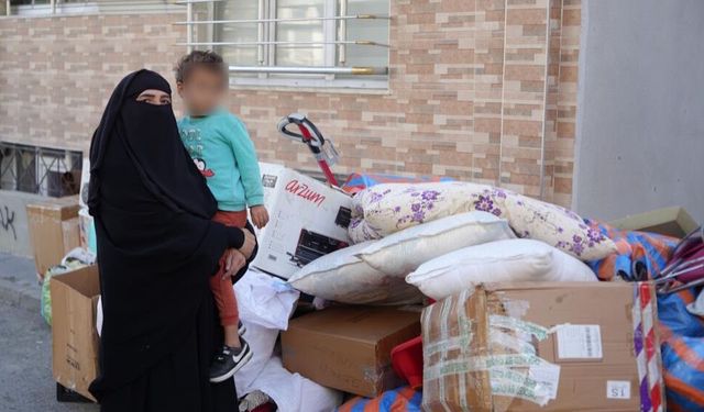 Diyarbakırlı kadın, 4 yaşındaki çocuğuyla sokağa atıldı!