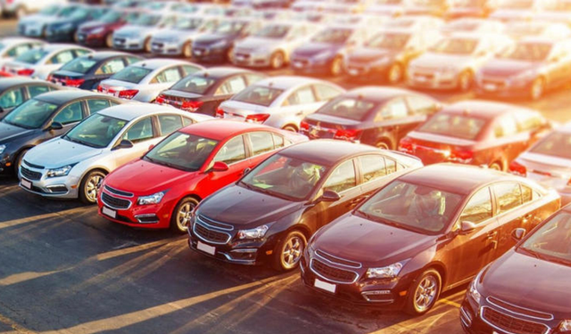 Satışlar düştü, sıfır otomobilde fiyatlar 400 bin TL birden düştü!