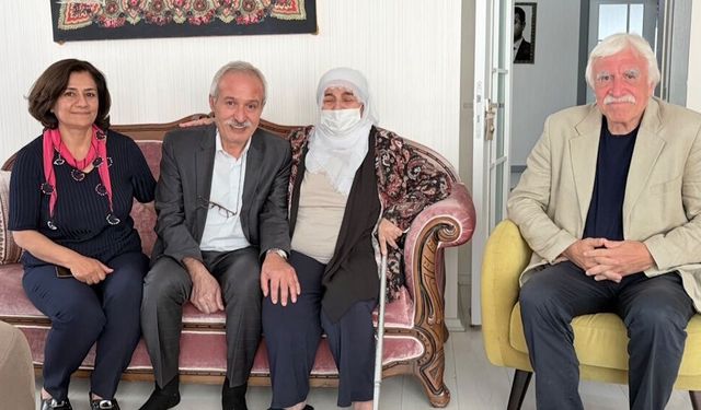 POLİTİKA