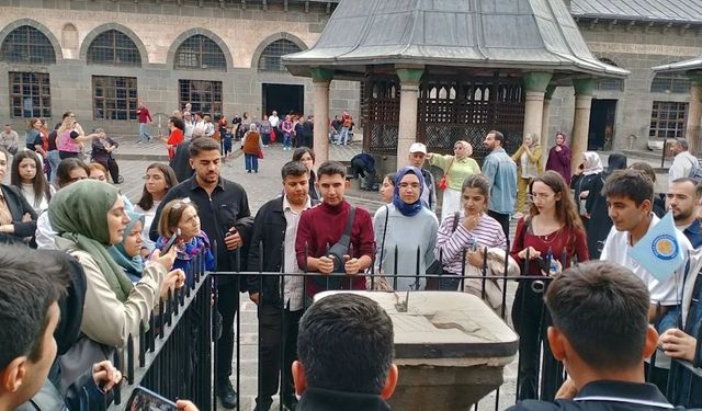 DİCLE ÜNİVERSİTESİ