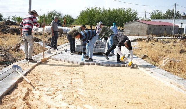 Diyarbakır’da köylerde yol ve kaldırım yapılıyor!