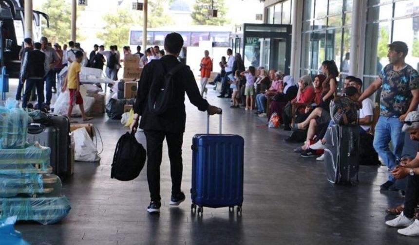 Otogarda bayram hareketliliği: Diyarbakır en çok tercih edilen şehir oldu!