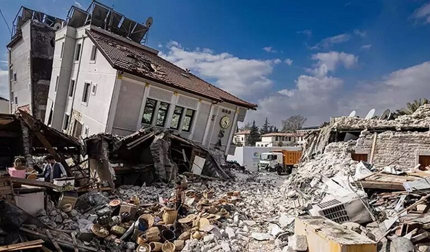 Deprem uzmanından uyarı: “Yüksek katlı yapılardan vazgeçmemiz lazım!”