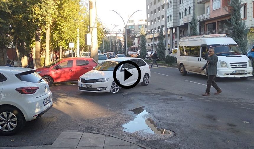 Diyarbakır’ın o caddesini su basmıştı: Belediye harekete geçti