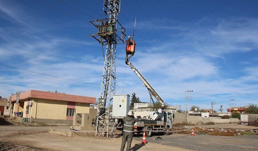 Diyarbakır’ın ilçesinde sık kesintilere isyan etti: “On saatten fazla elektrik verilmiyor!”