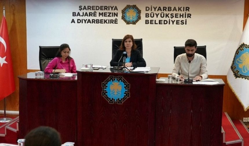 Diyarbakır Büyükşehir’den Türk Bayrağı açıklaması