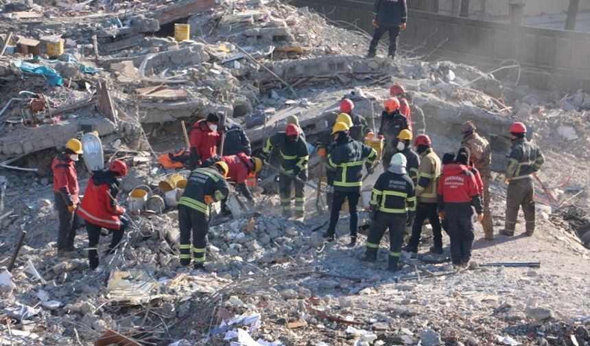 Diyarbakır depremini değerlendirdi: Riskli fayın adresini açıkladı!