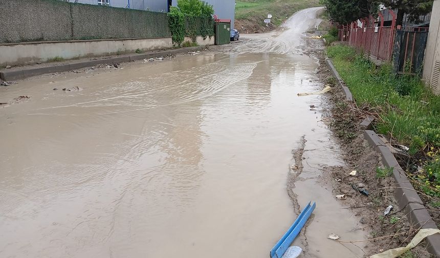 Şiddetli yağış Başkenti çökertti yollar maya çalmalık oldu