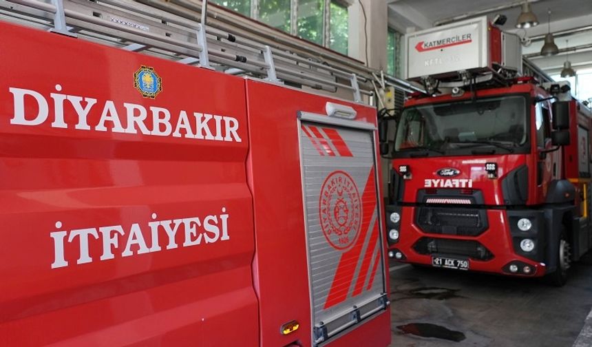 Diyarbakır’da kurtarma anları kamerada: "Sesimi duyan var mı?"