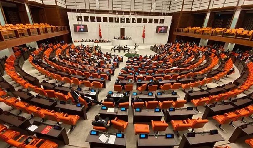 Meclis'te parti sıralaması değişti: CHP artık ana muhalefet değil!