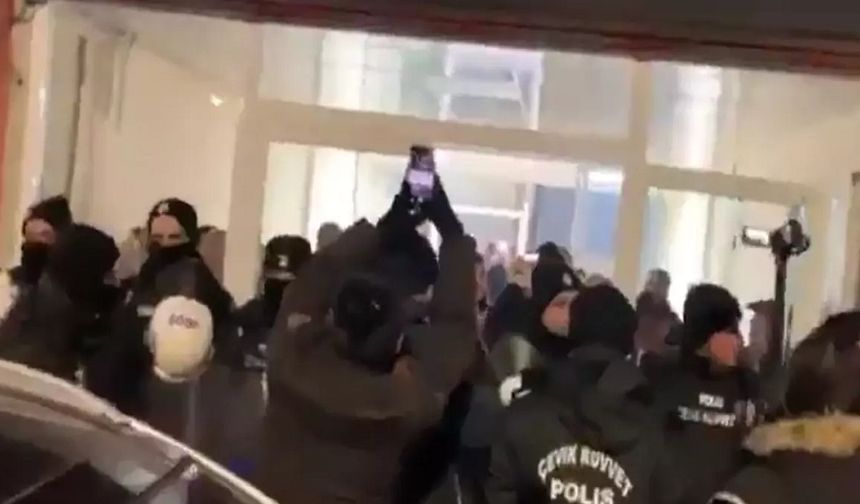 Van’da protestolar başladı: "Kayyım gidecek, halk gelecek"