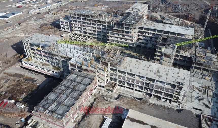 Diyarbakır Şehir Hastanesi'nde sona doğru: Bir çalışma daha bitti!