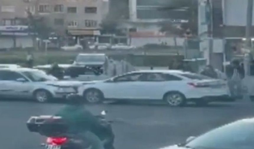 Yer Diyarbakır: Evli sevgilisini eşiyle gören kadın çıldırdı!