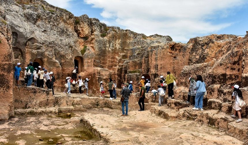 Diyarbakır’da Silvan ve Kocaköylü çocuklar Ergani’yi gezdi