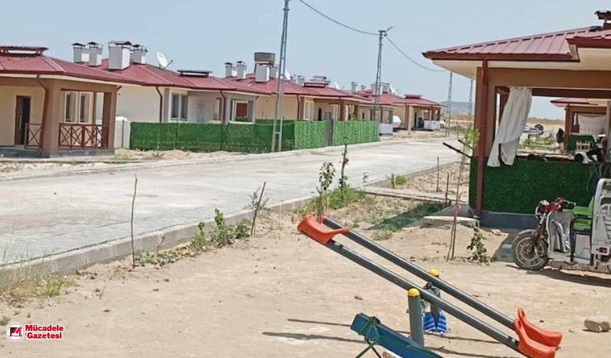 Diyarbakır’da TOKİ’nin yaptığı Köy Evleri dökülüyor!