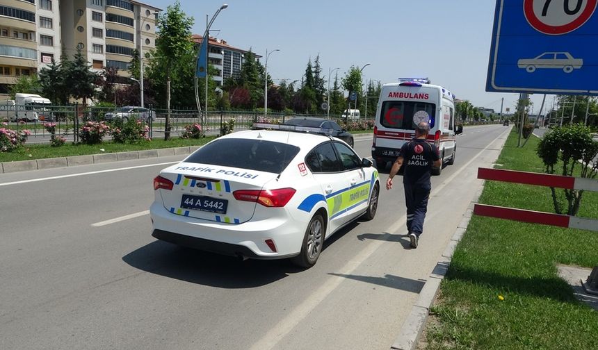 Malatya’da eşiyle tartışan kadın kendini araçtan attı: Kocası bırakıp kaçtı!