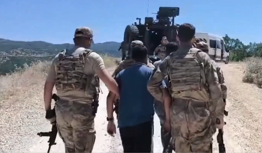 Diyarbakır’ın 2 ilçesinde operasyon: 34 şüpheli yakalandı!