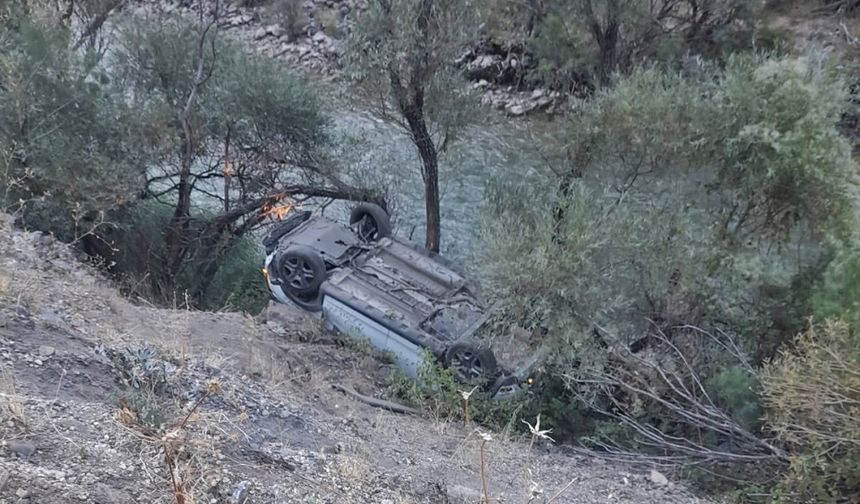 Diyarbakırlı aile Erzincan’da kaza yaptı: Yaralılar var!
