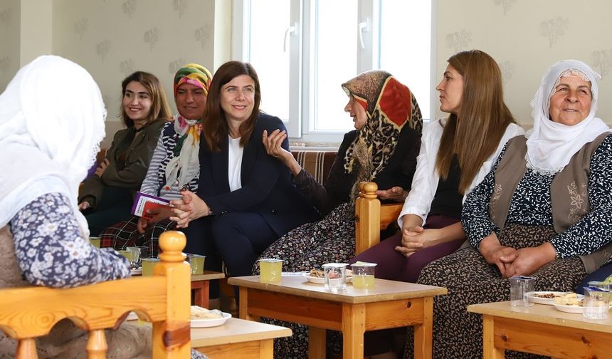 Diyarbakır Büyükşehir Lice’de: “Köylerin sorunları olduğunu biliyoruz”