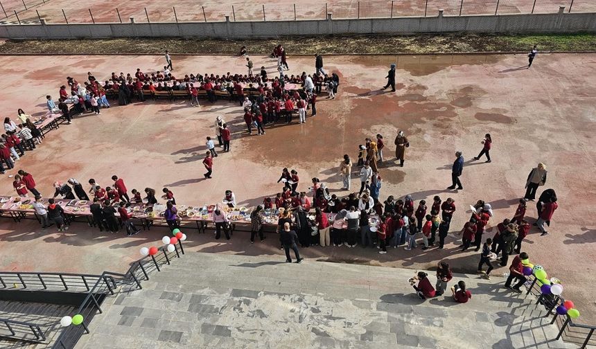 Diyarbakır’da öğrencilerden anlamlı etkinlik!