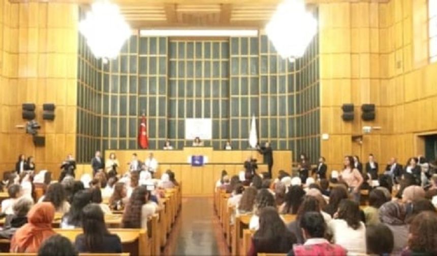 Diyarbakır’dan gittiler: Meclis’te ilk kez "Biji Serok Apo" sloganı atıldı!