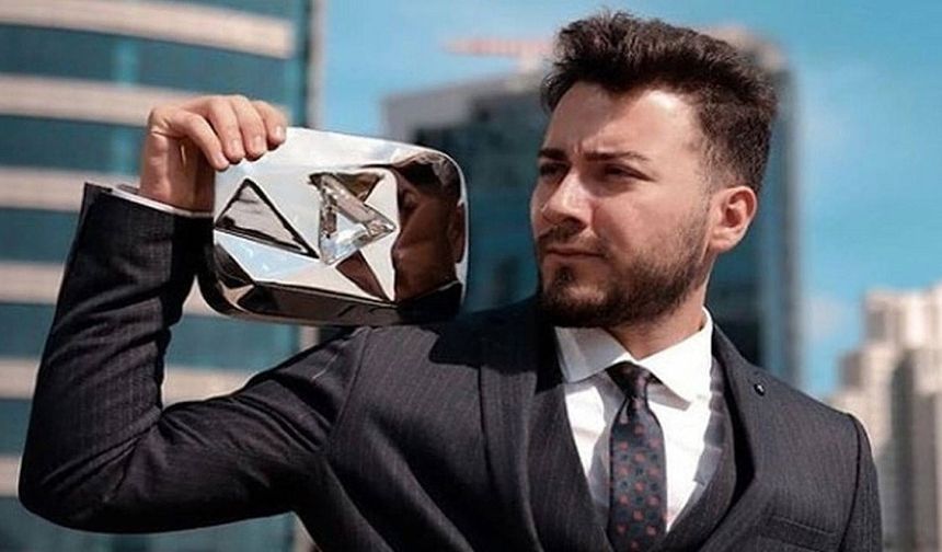 YouTube fenomeni Enes Batur, 16 milyon aboneli kanalını sildi